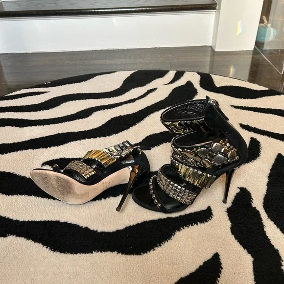 Giuseppe Zanotti Silver and Black Stiletto Sandals - Picture 8 of 10
